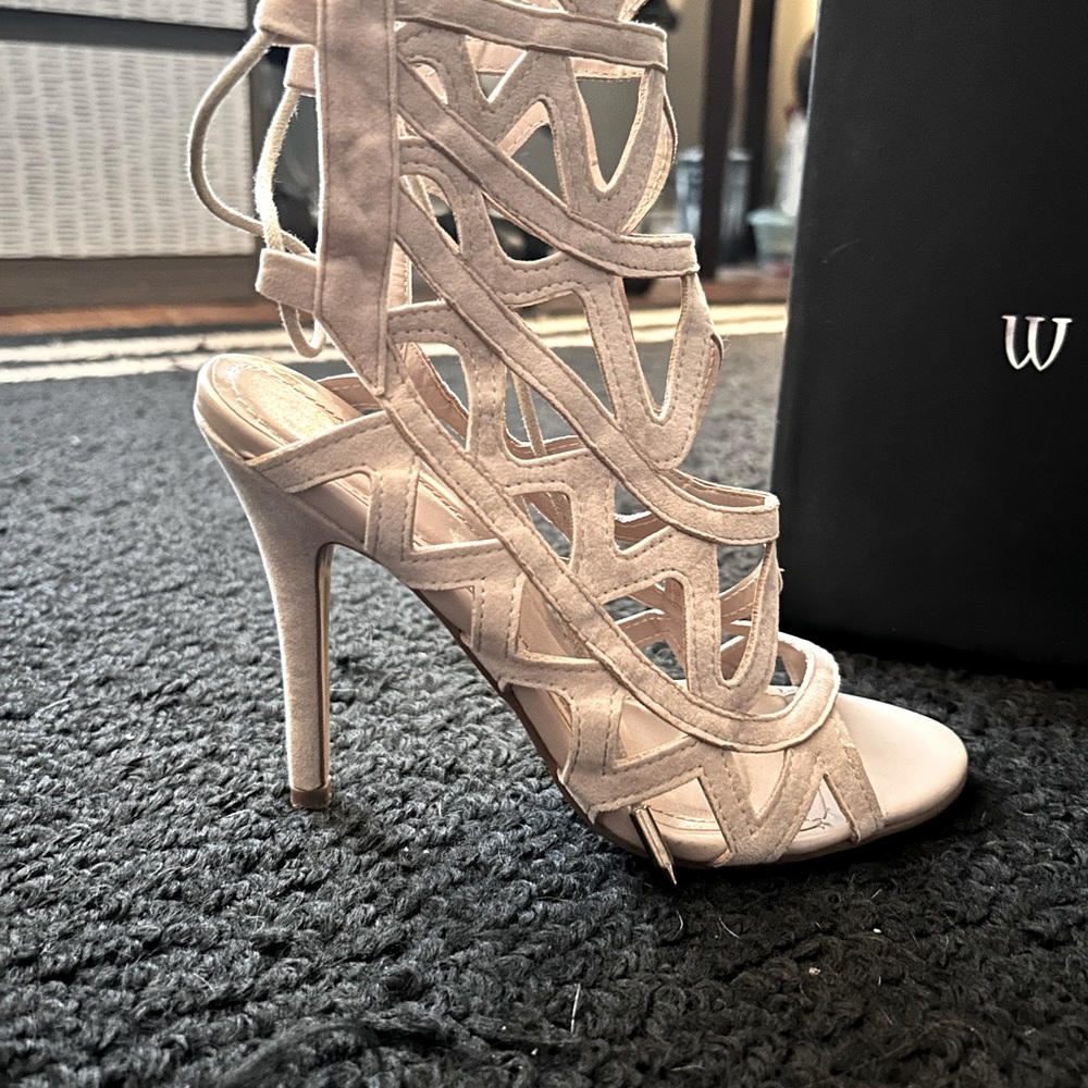 Beige Windsor Heels